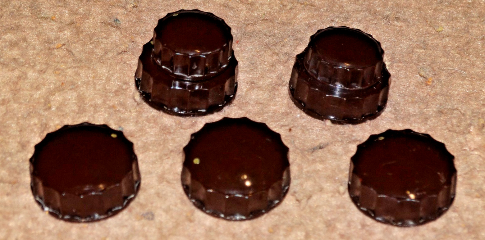 ZENITH High Fidelity Model #61 6 Piece Brown Fluted Knob set Very Good Condition