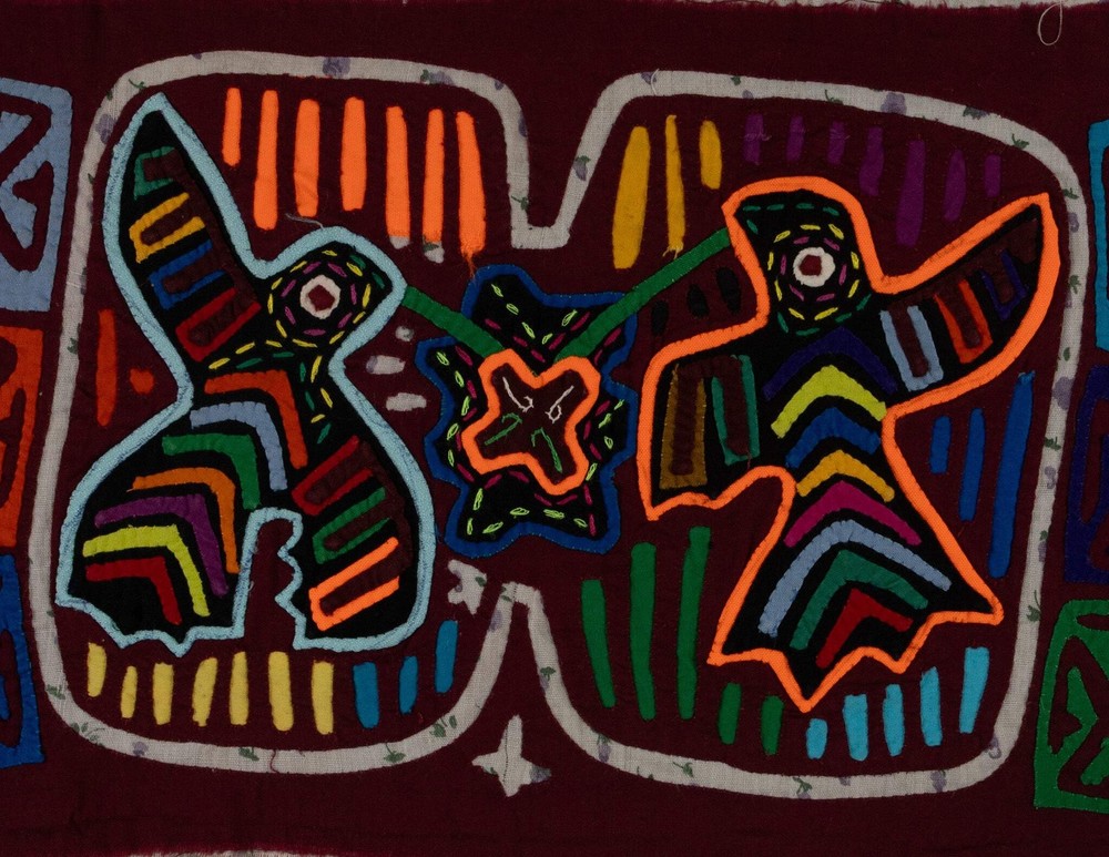 Classic Multi-Color Hummingbird Mola
