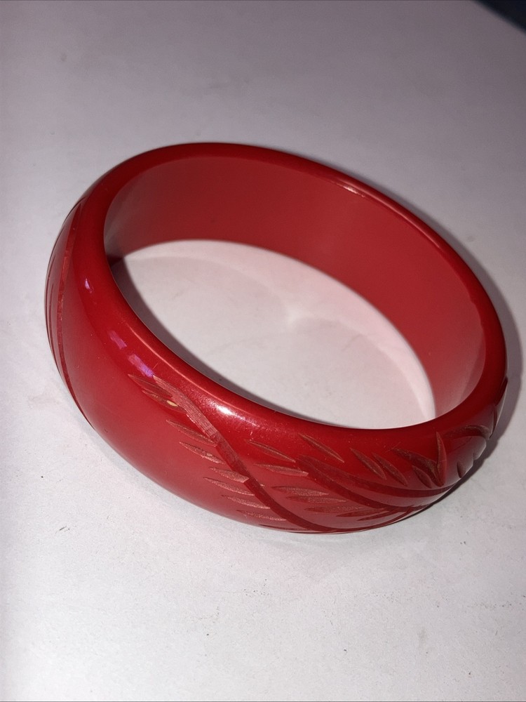 Vintage Cherry Red Carved Bakelite Bangle Bracelet