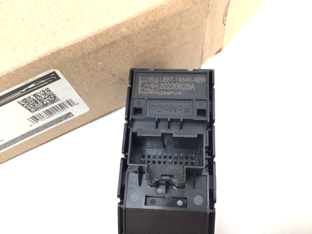 2020-2023 Ford Explorer front LH driver Power Window Mirror Master Switch OEM