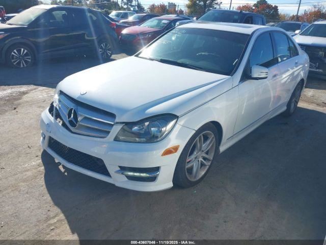 C220 2013 Glove Box 4964459