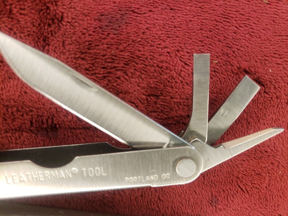 Leatherman ~ PST Multi tool 0400 0600 Date Codes