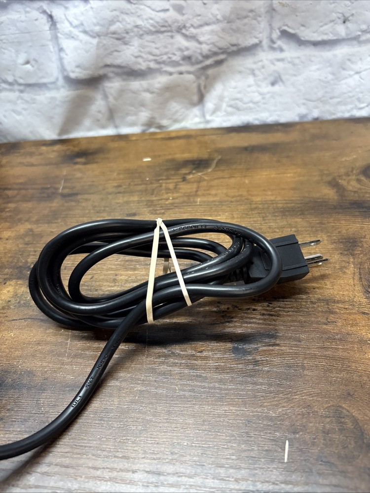 Vintage Commodore 1541 Floppy Disc Drive Computer Powers On