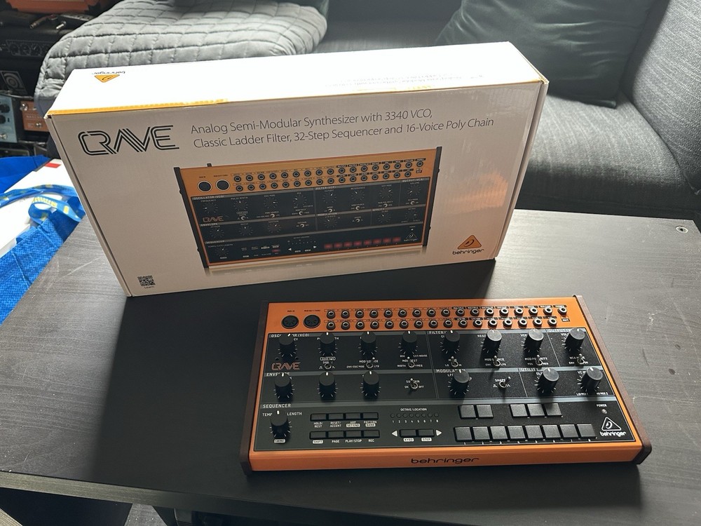 Behringer Crave Analog Semi-Modular Synthesizer