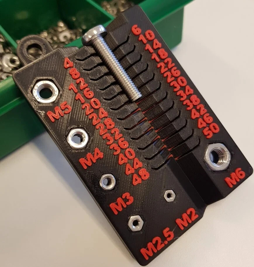 M2-M5 Nut & Bolt Sorter/Measuring Gauge - Precise Sizing & Thread Identification