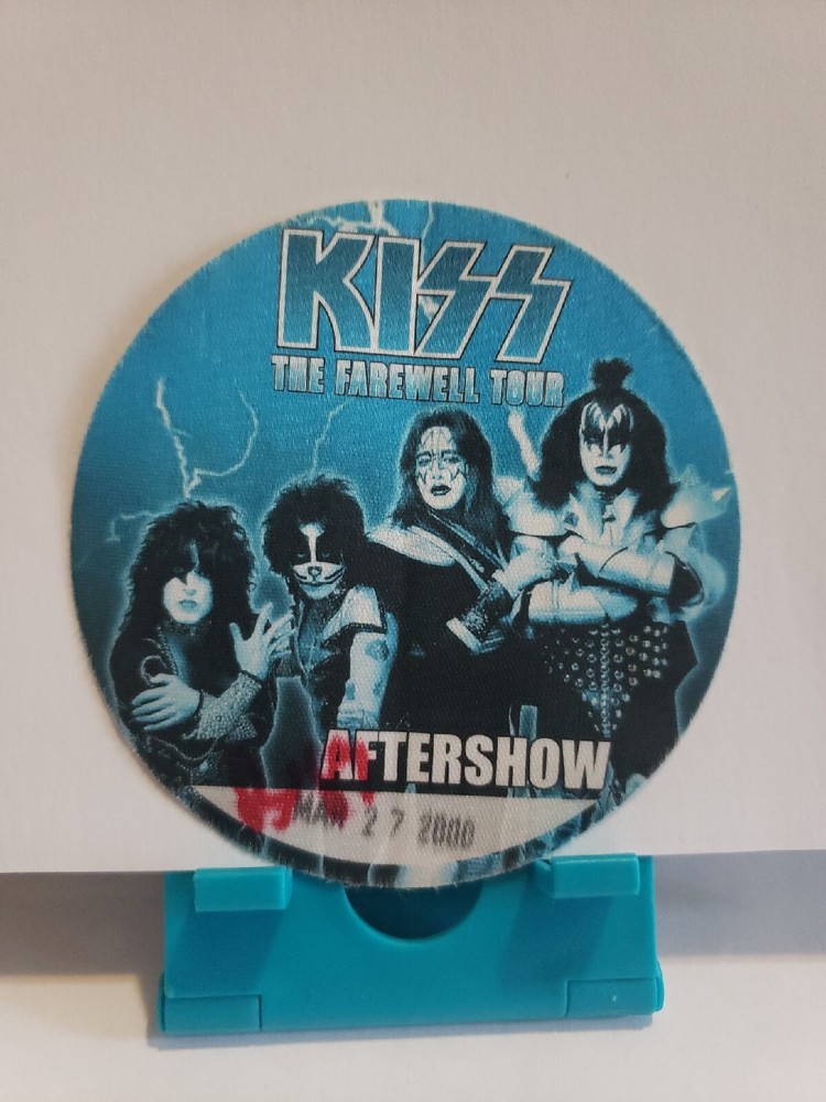 KISS Backstage Pass Baby Blue round After Show Farewell Tour March 27 2000