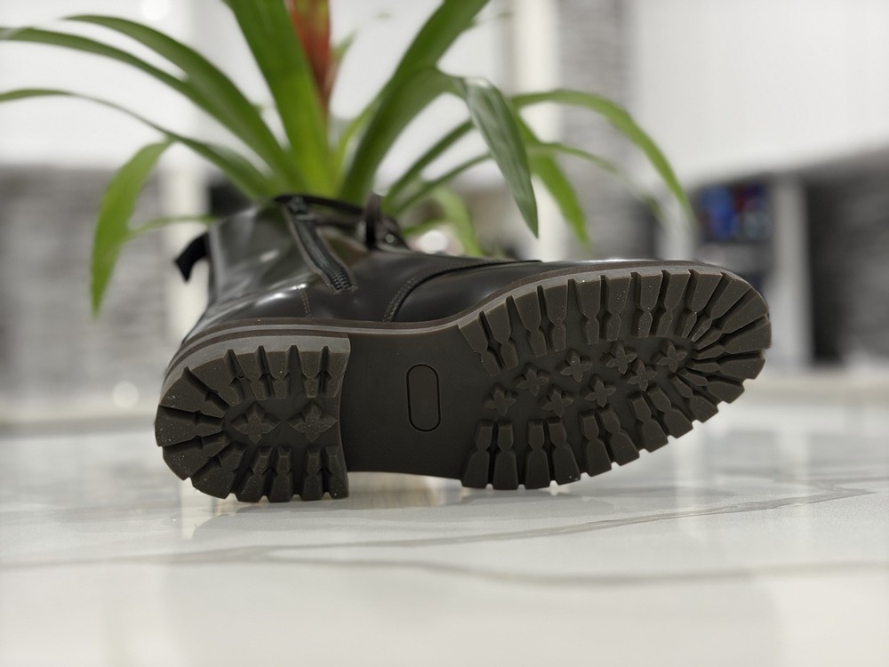 common projects Men’s combat Boot Brown Size 42