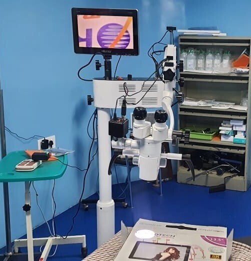 Surgical Operating Microscope Five Step with Camera, LCD, Motorized A1