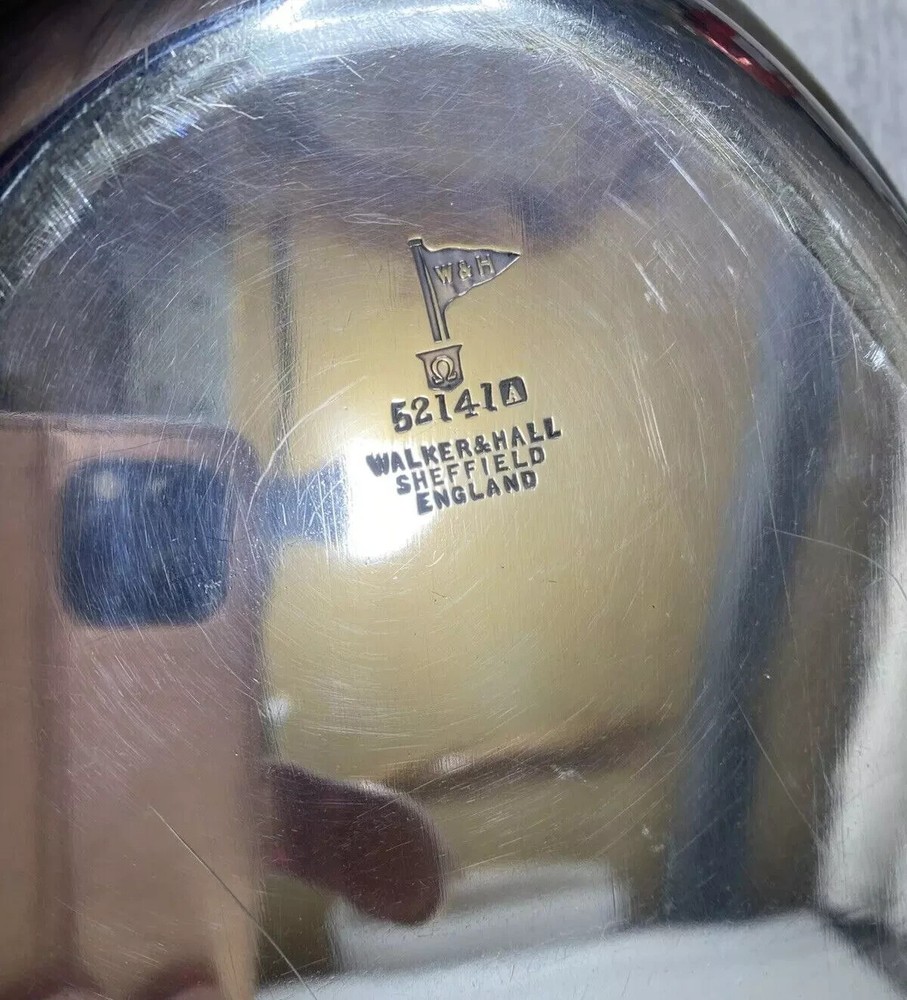 Victorian walker & hall silver Plated Serving Dish with Lid sheffield