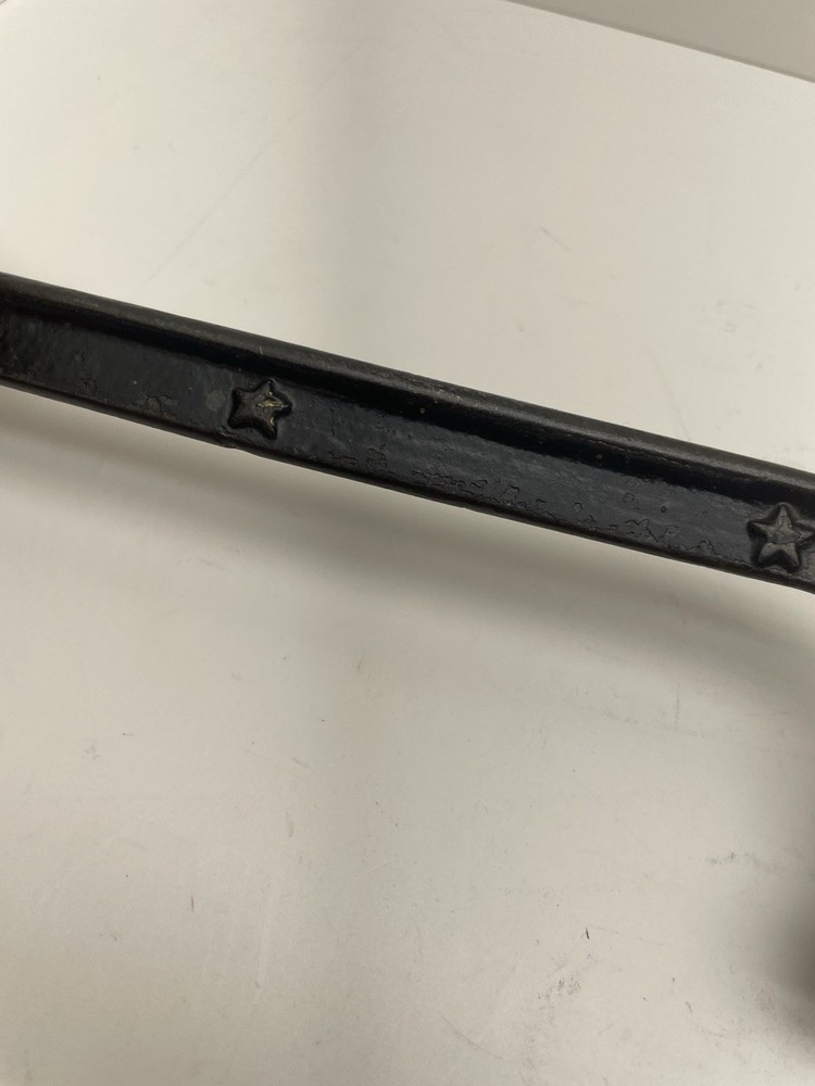 Vintage Cast Iron 8" Hacksaw Blade 3 Star Pattern