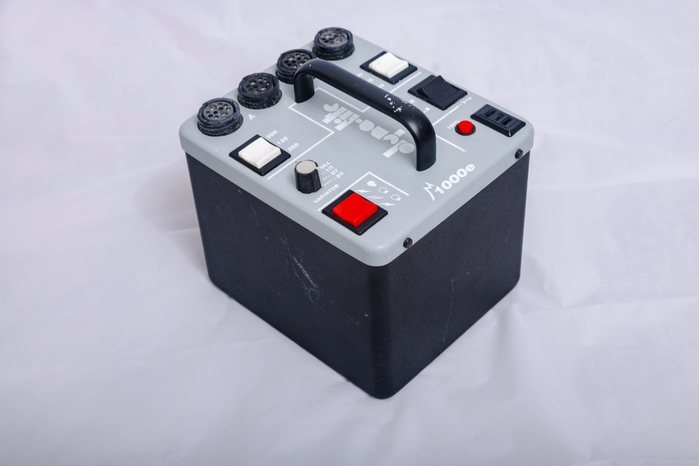 Dynalite M1000XR Power Pack- USED