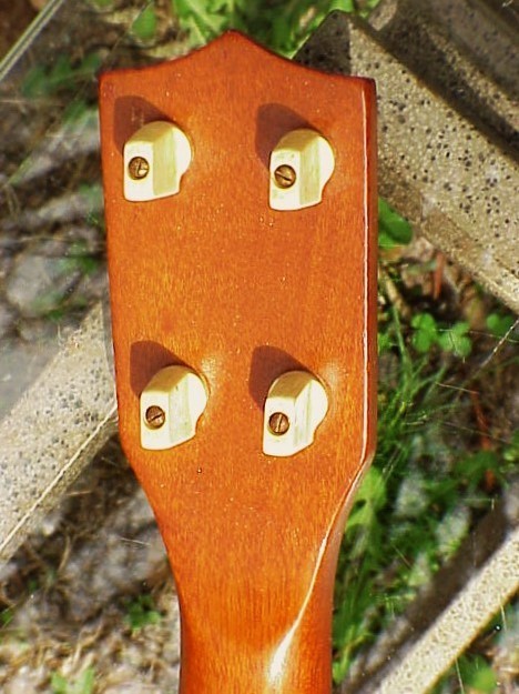 EXCELLENT! 1950s Solid Mahogany Harmony Roy Smeck Uke SOPRANO UKELELE No Strings