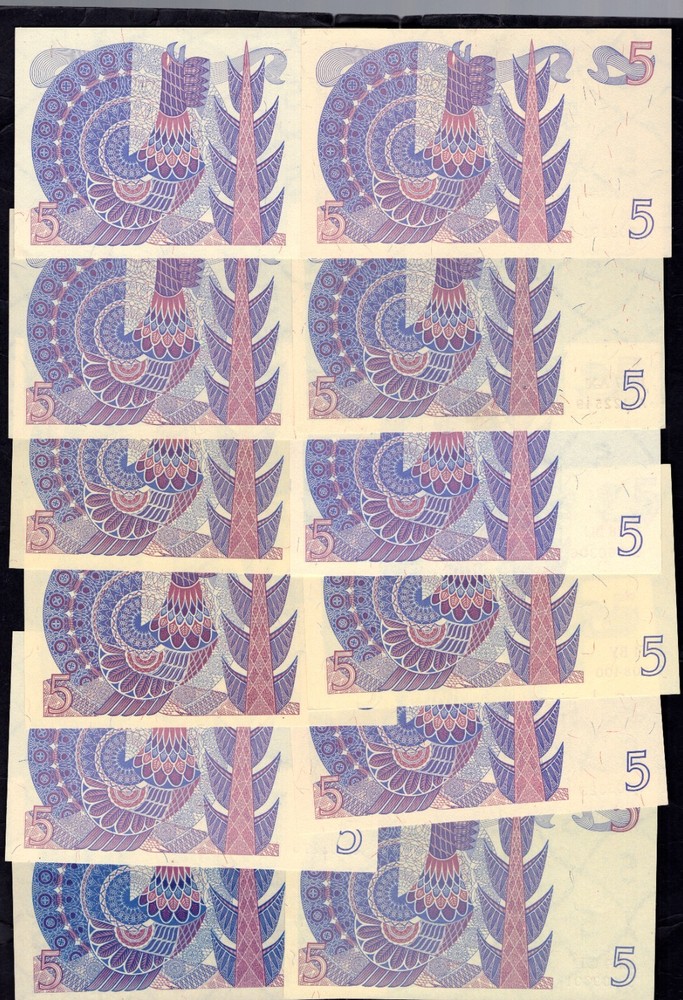 (OE). Sweden. 22 notes. DY16877.