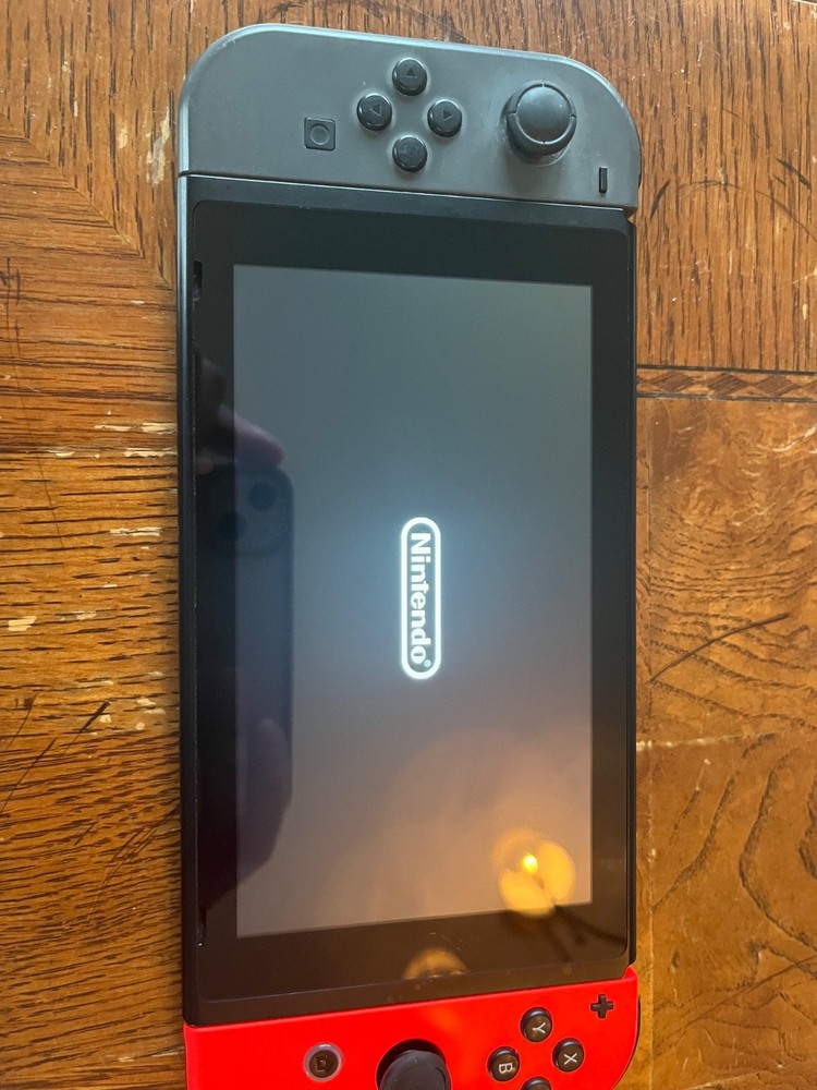 Nintendo Switch Gen 1 plus Dock - Red/Black Joycon