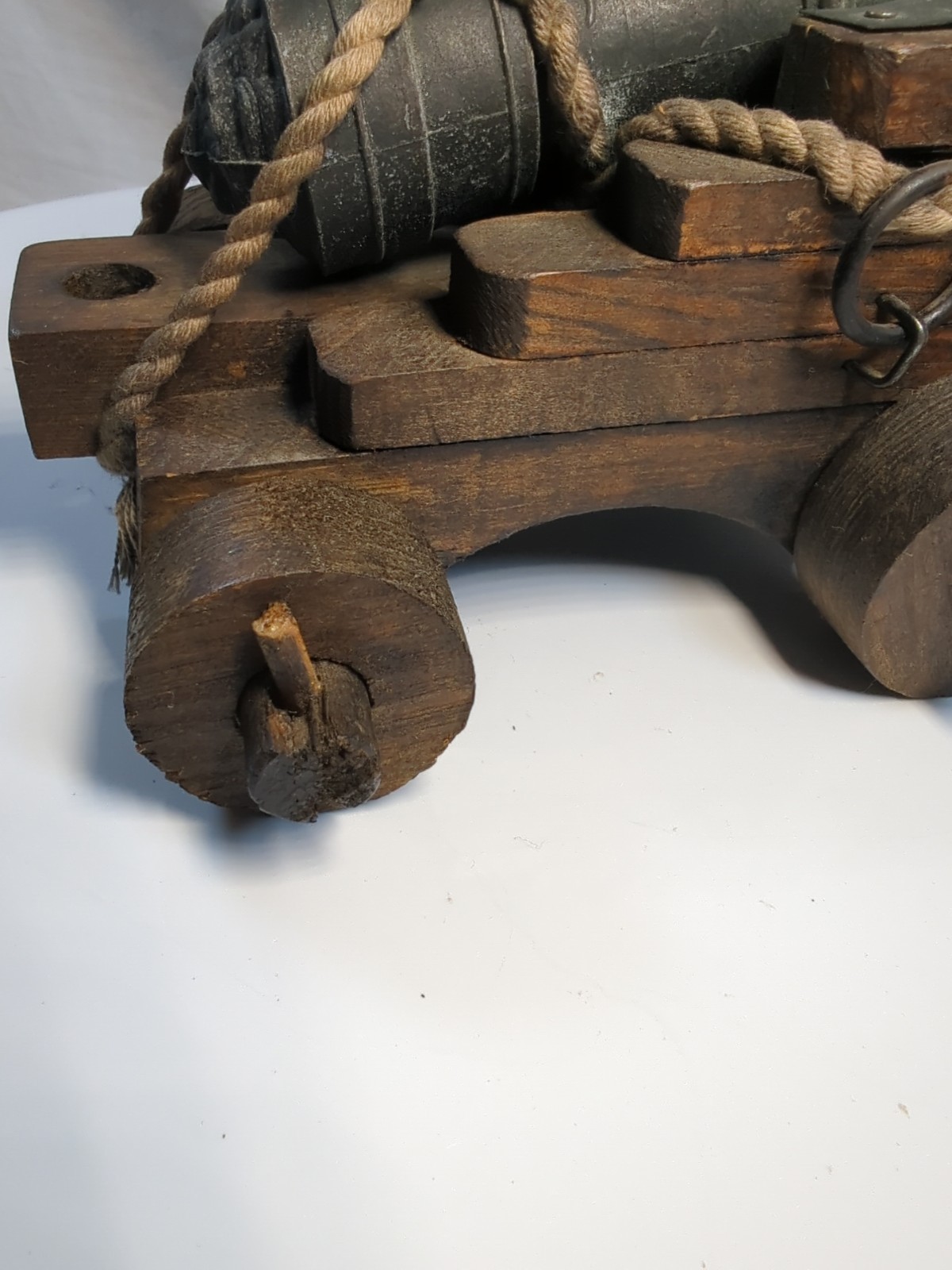 English Naval Cannon Replica XVII Century Cast Iron Oak Carriage NiceDetailing