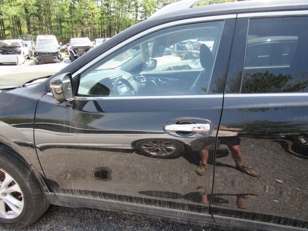 ROGUE 2016 Glove Box 1045508