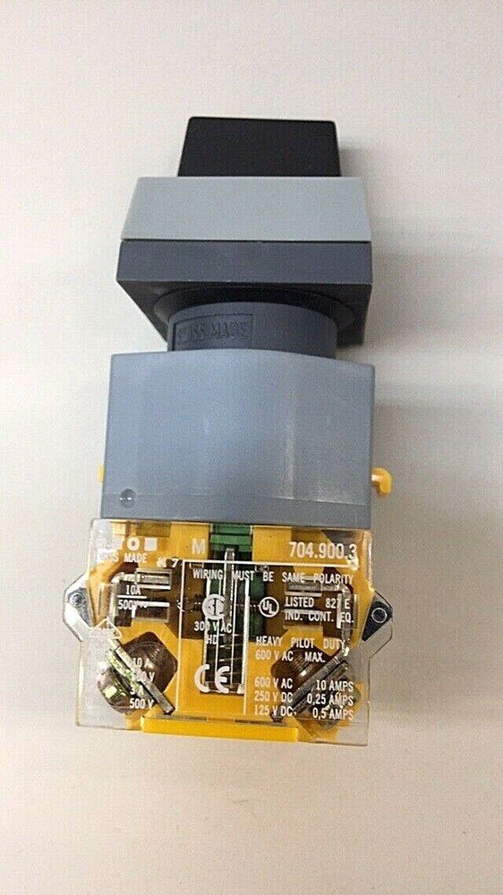 EAO 700.900.3 2-Position Selector Switch 600VAC Max.10A