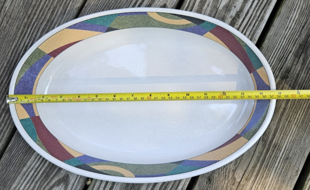2 Vintage Studio Nova Impulse; 2 Quart Round Covered Casserole, Oval Baker FRSHP
