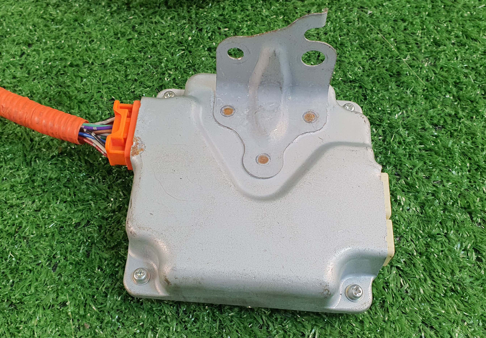 Toyota Prius Hybrid 2010-2015 Bettery Voltage Sensor with harness 89892-47020