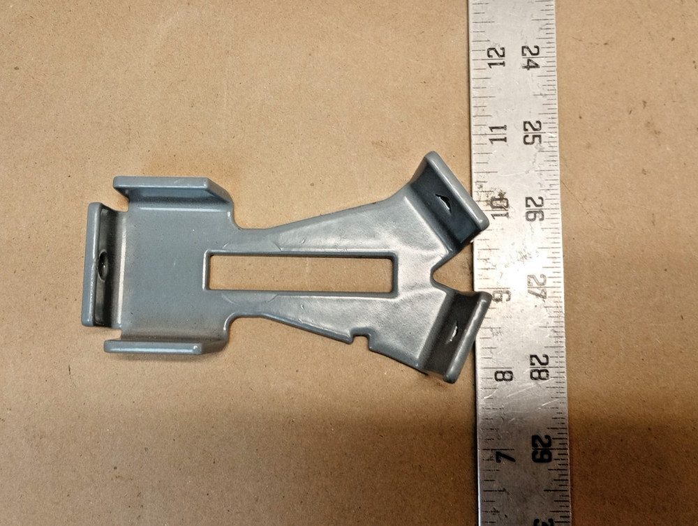 SmartDock Valve Retaining Tab – Triangle-Circle
