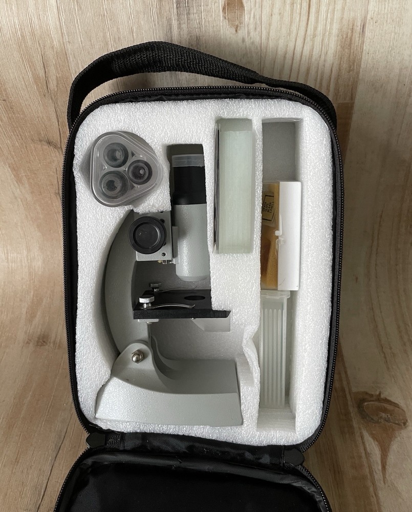 Student Microscope With Carry Case LW Scientific