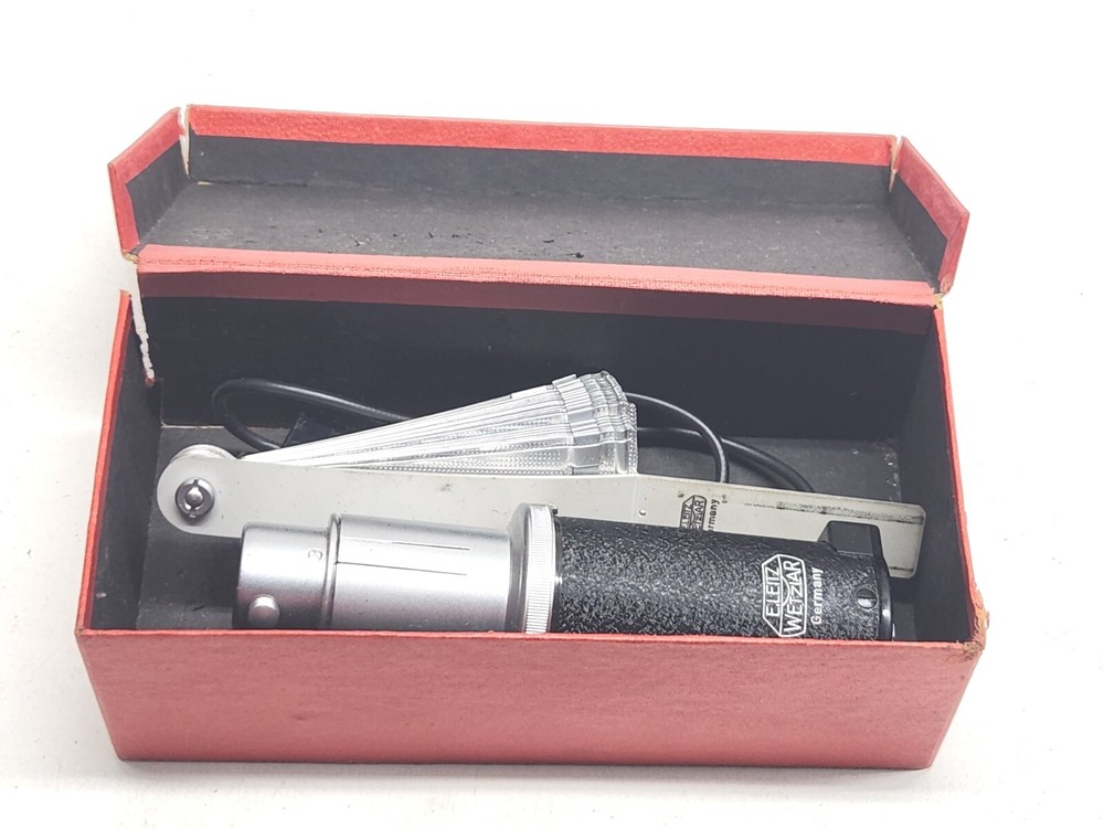 Leitz Germany Synchronblitzer Flash Camera Accessory w/ Box Untested