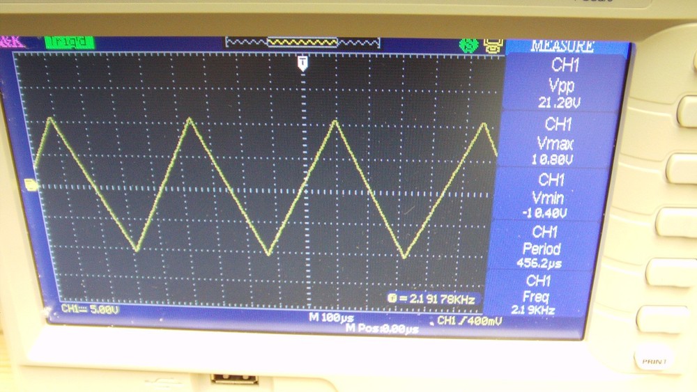 Function Generator; with sweep - model BK3017A, Working