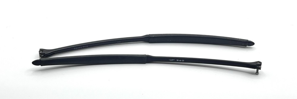 5569 - OAKLEY SQUARE WIRE BLACK BOTH TEMPLES AUTHENTIC