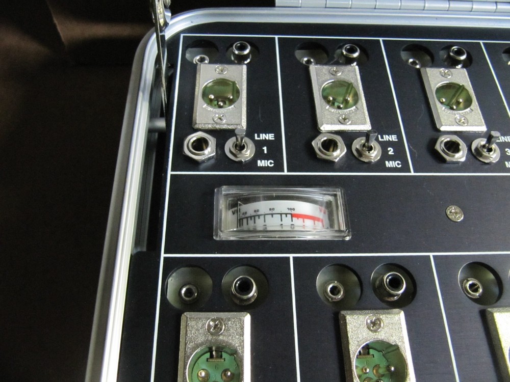 Opamp Labs A-24/2ML Audio Press Feed Mult Distribution Box