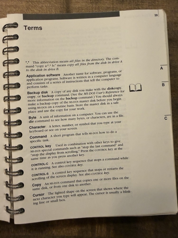 Commodore Personal Computer MS Dos 3.2 Users Guide/Users Reference Sprial Bound
