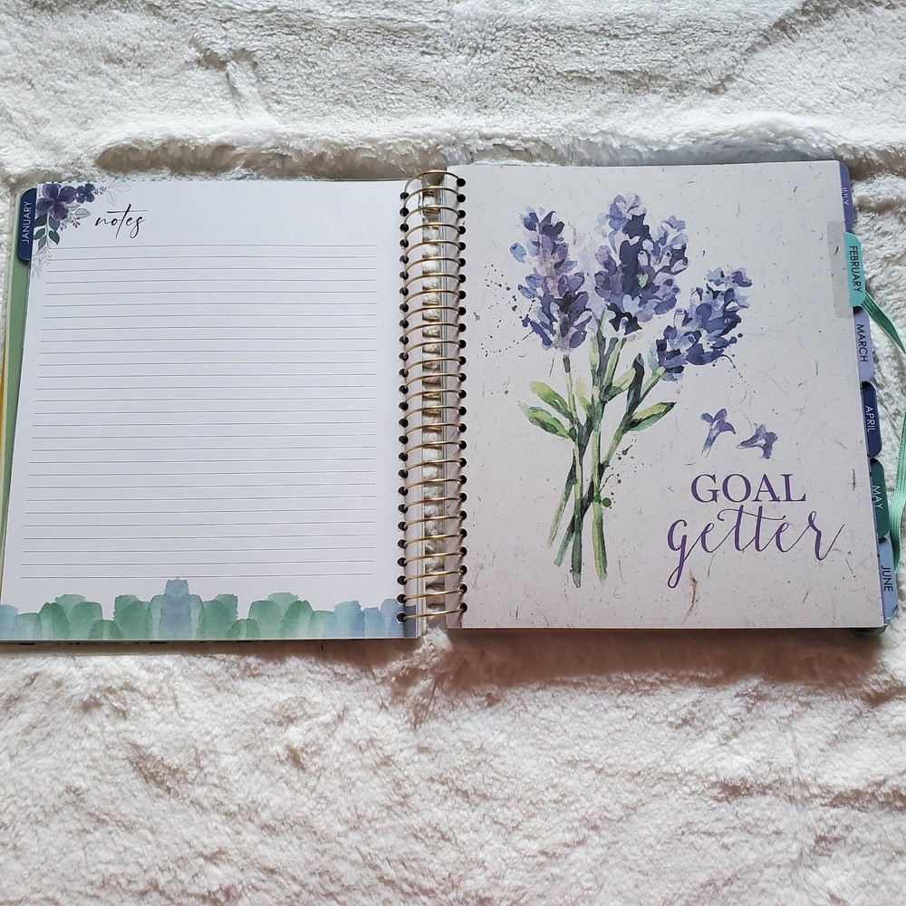 The Creative Expert 12 Month Dated Planner Read Description