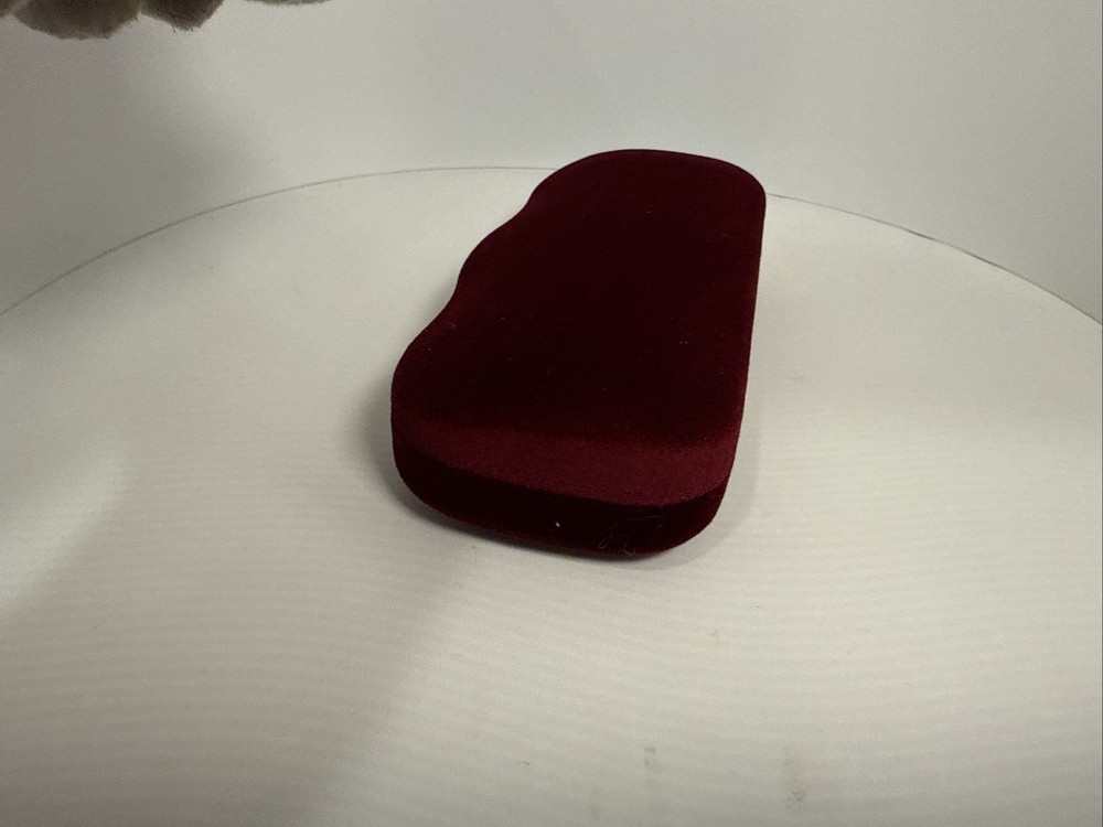 Gucci, RED, Small, Velvet Clamshell Case