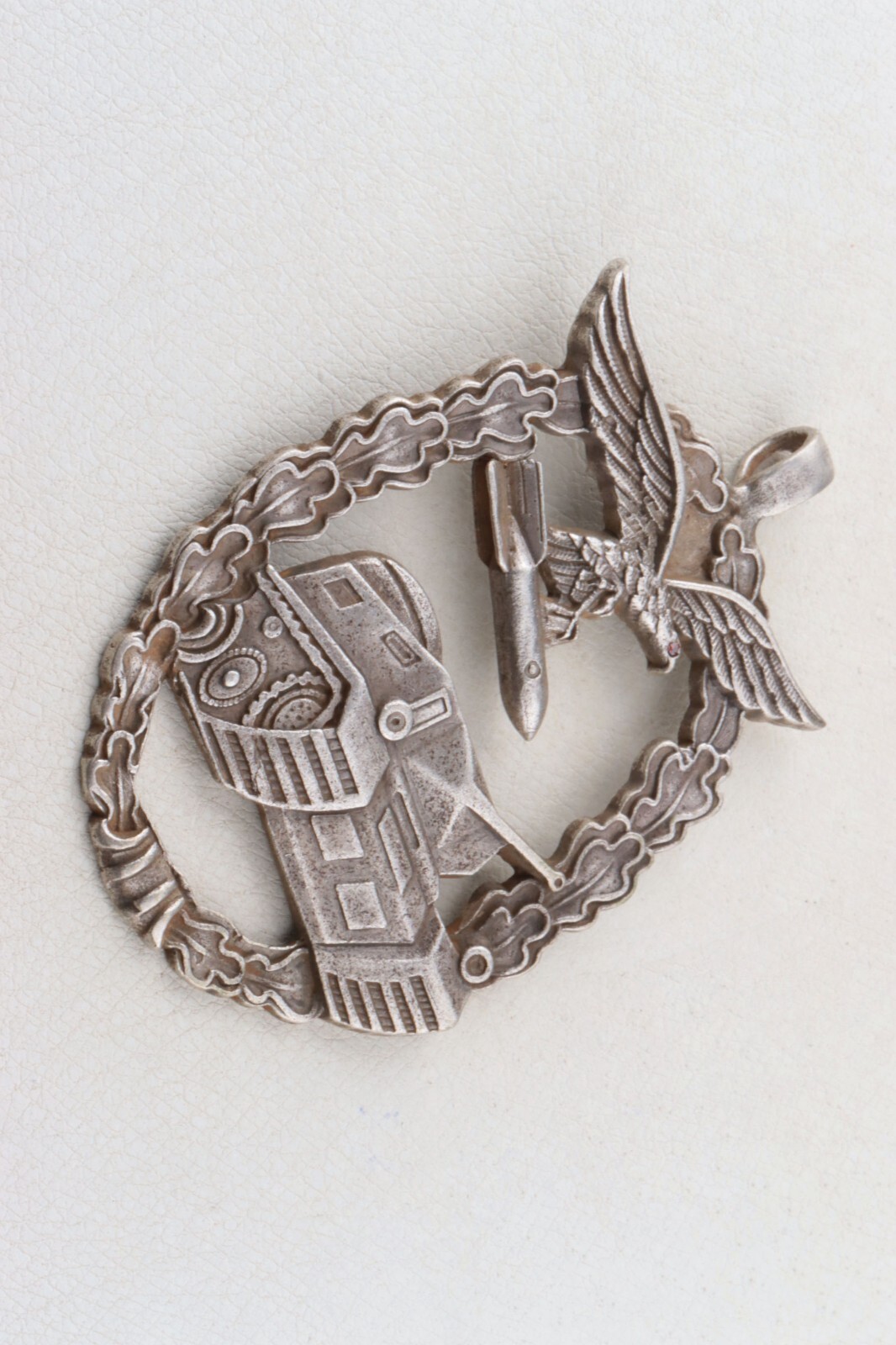 German pilot pendant 800 Silver WW2 Bomb Luftwaffe Tank WWII Wehrmacht Tank Eagl