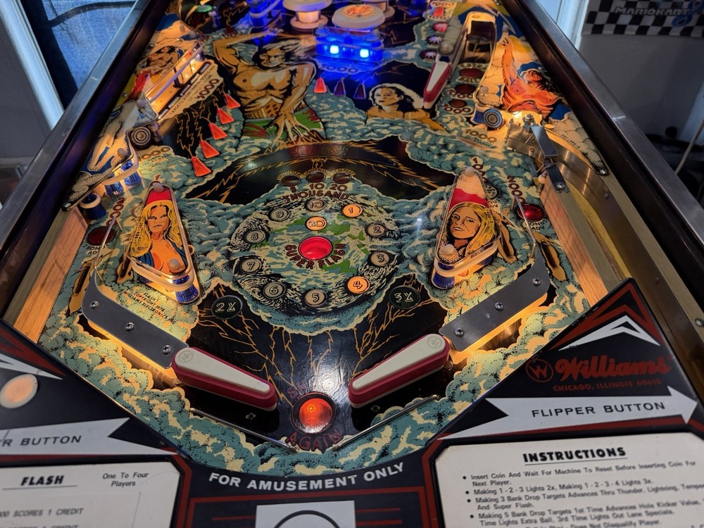 pinball machine Williams Flash, fully serviced , gorgeous