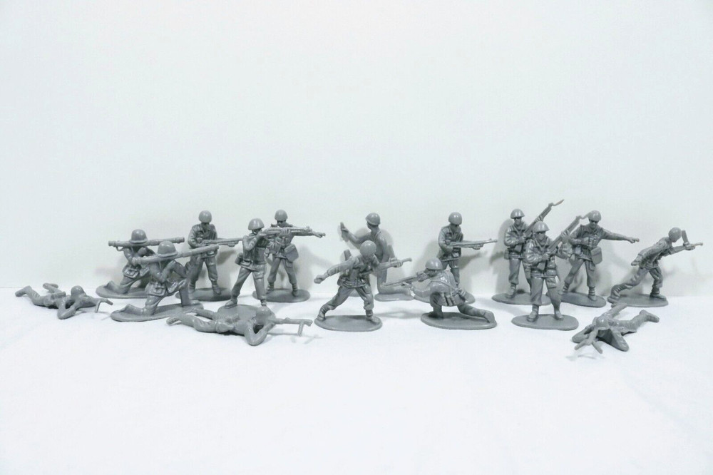Army Figurines Grey Plastic Lot 2
