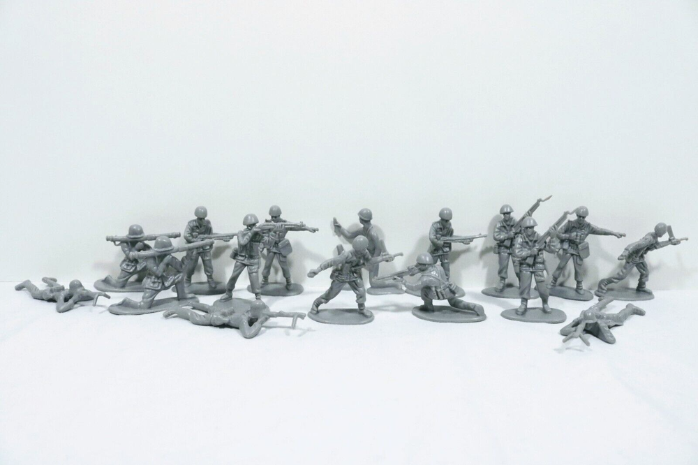 Army Figurines Grey Plastic Lot 2