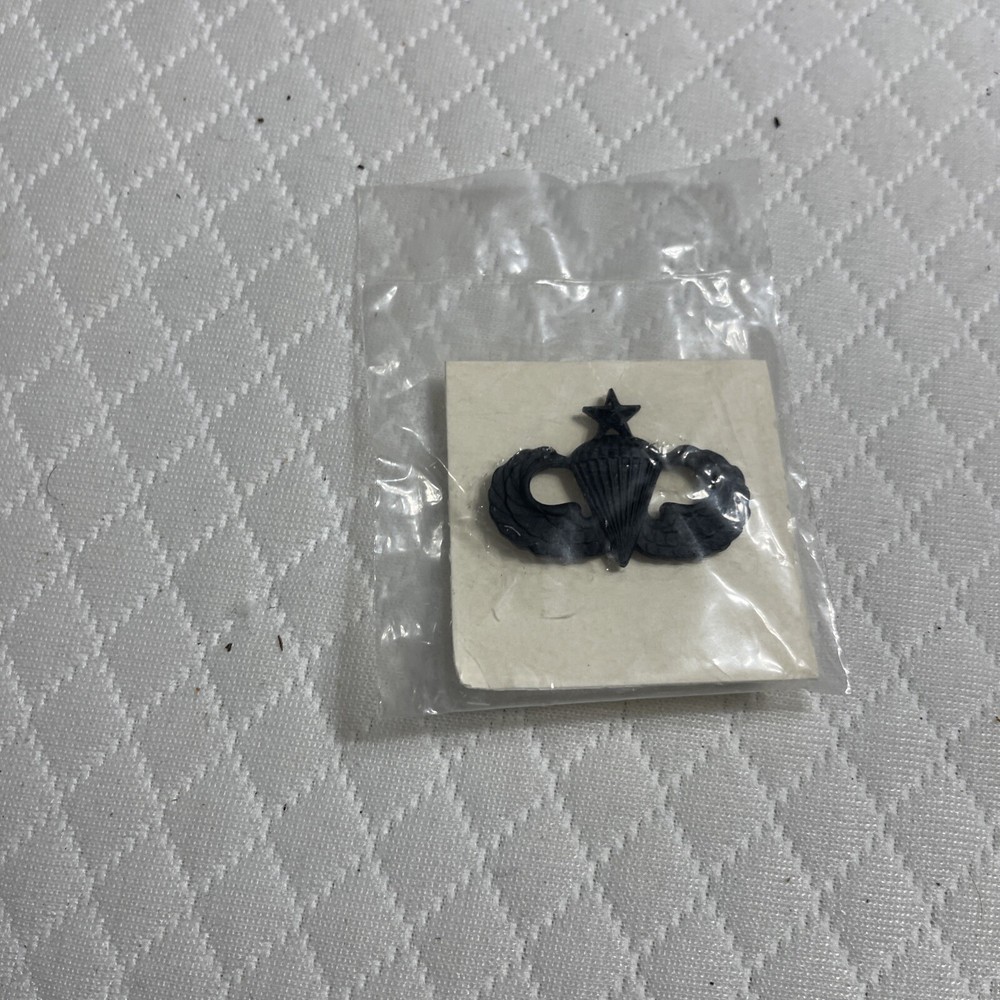 Metal Badges: Sr PARACHUTIST