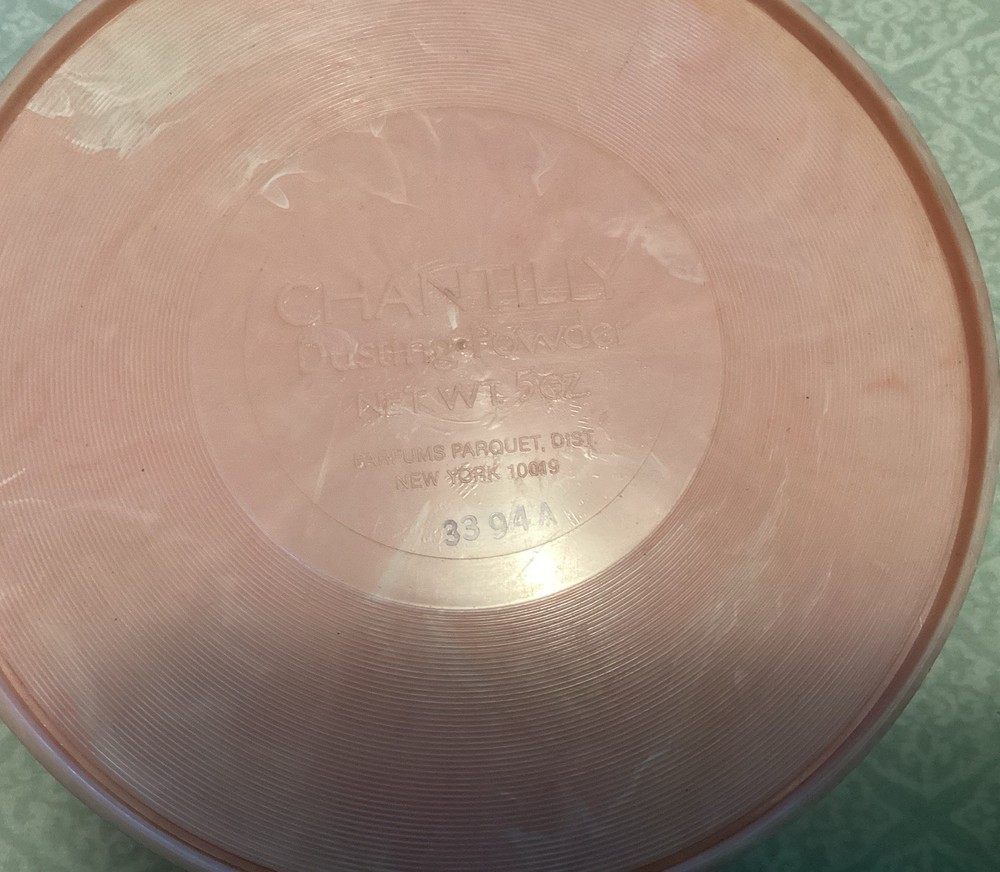 Chantilly Dusting Powder Box