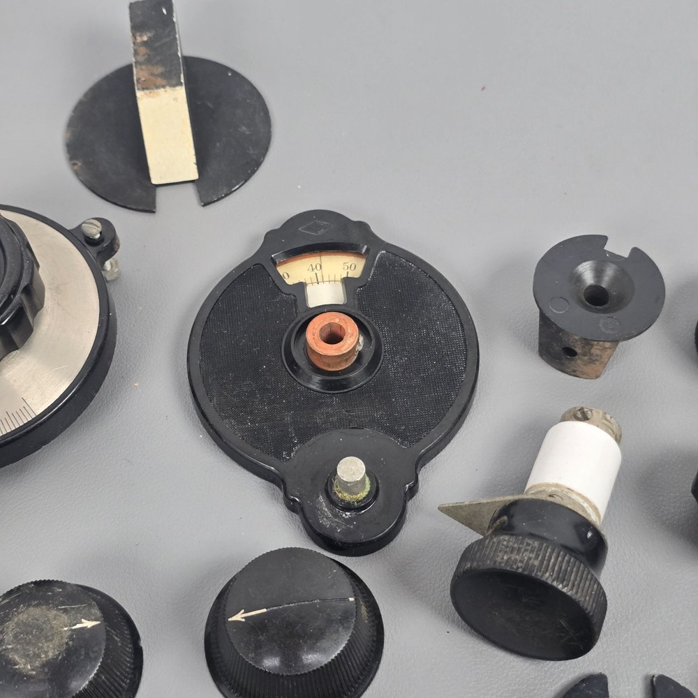 Assorted Lot Vintage Bakelite Metal & Plastic Radio Control Knobs Steampunk