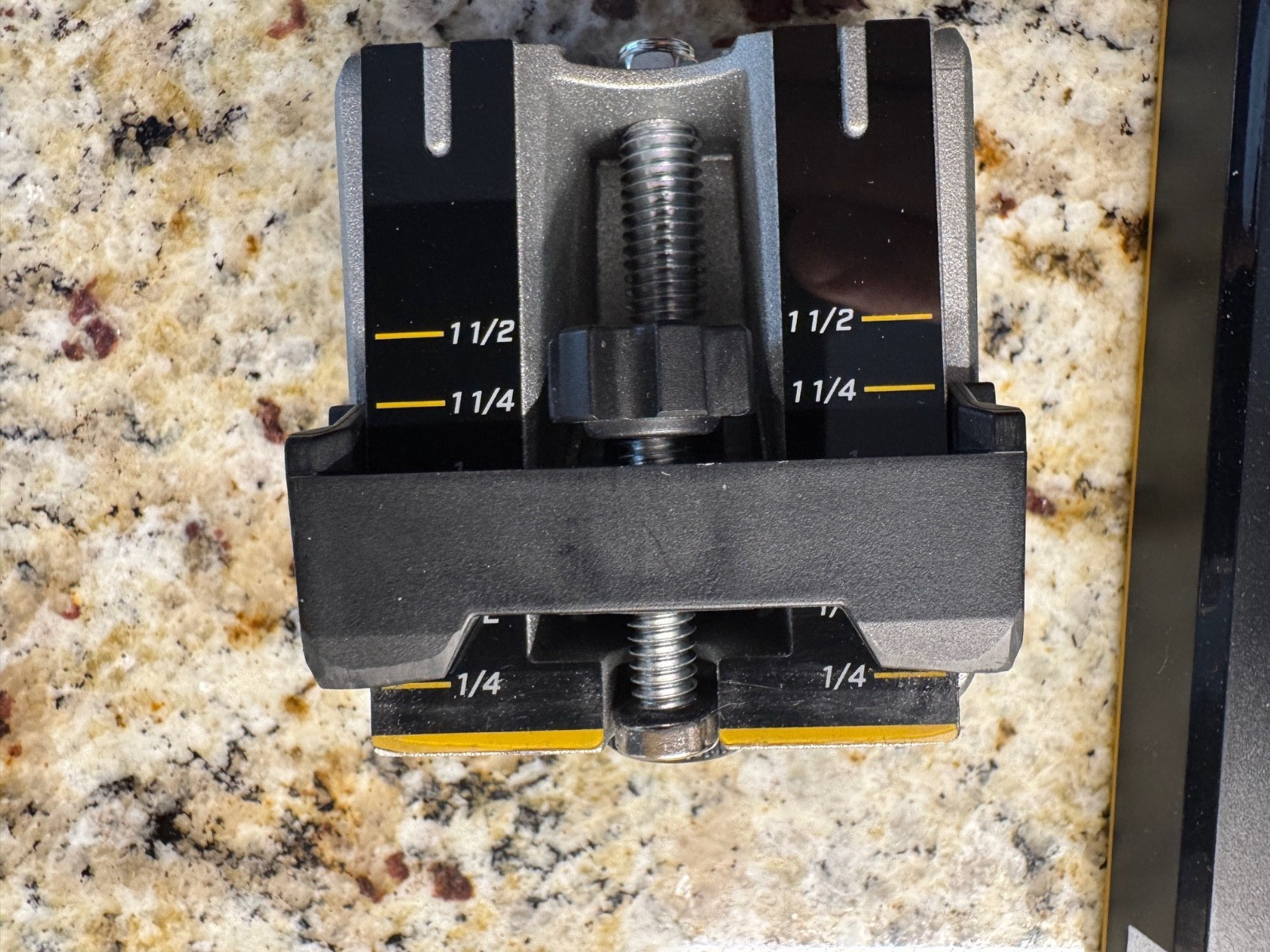 Work Sharp Professional Precision Adjust Knife Sharpener.