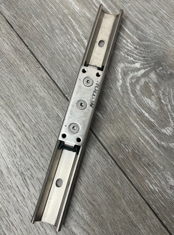 Rollon Compact Self-Aligning Linear Rail Guide System w/Sliders (Part# Unknown)