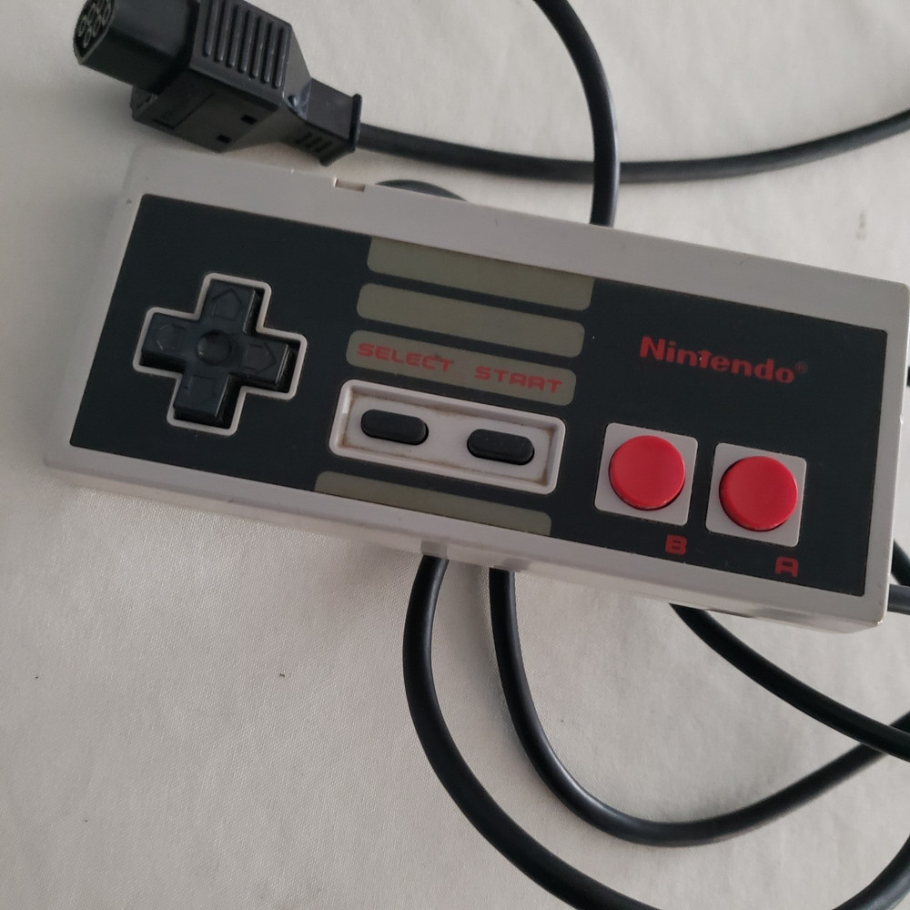 Nintendo NES Controller NES-004 - OEM - Authentic - TESTED & WORKING