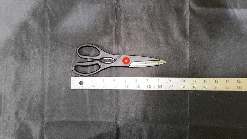 OXO Stainless Steel Kitchen Scissors ￼