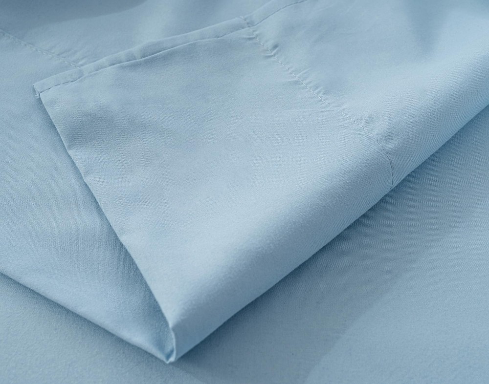 Queen Size Solid Cooling & Breathable 4 Piece Bedding Sheet Set - Brushed Mic...