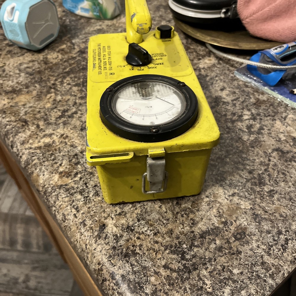 Victoreen survey meter CDV 715 SURVEY METER