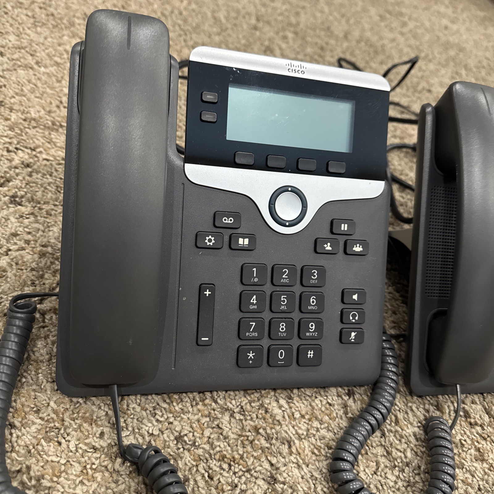 Lot of 2 Cisco 7821 IP Phone w/Handset, Power cord & Stand CP-7821-K9