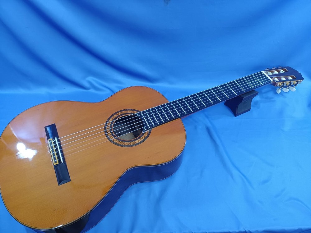 TAKAMINE NO.5 Classical Guitar-01