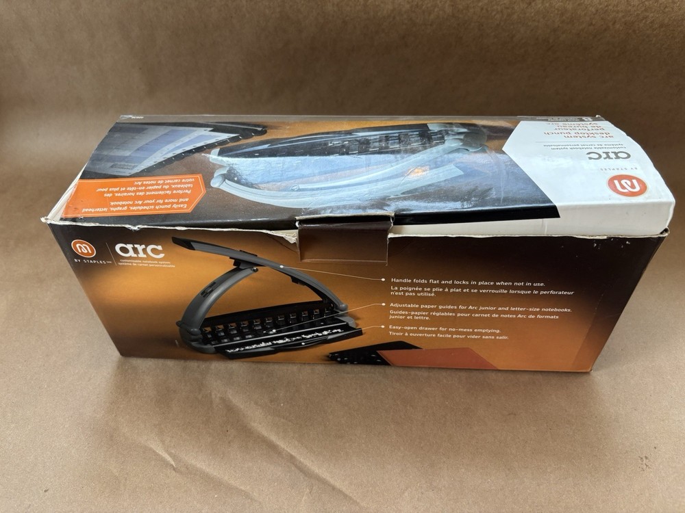 ARC Custom Notebook System Desktop Punch Bundle W/ Refill Paper Expansion Kit