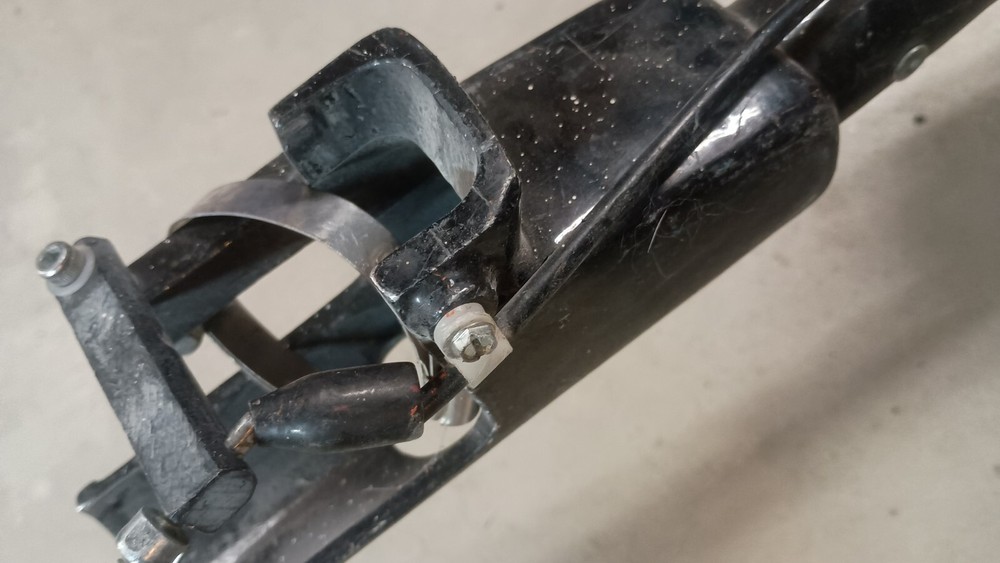 Fiber Glass Extended Reach Trigger Pole Assembly