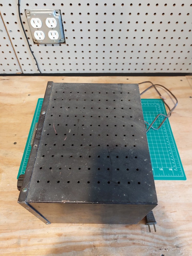 Johnson Viking Adventurer Ham CW Transmitter Assume for Parts or Not Working